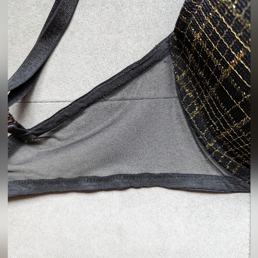 Victoria's Secret Convertible Bra - Picture 3 of 6